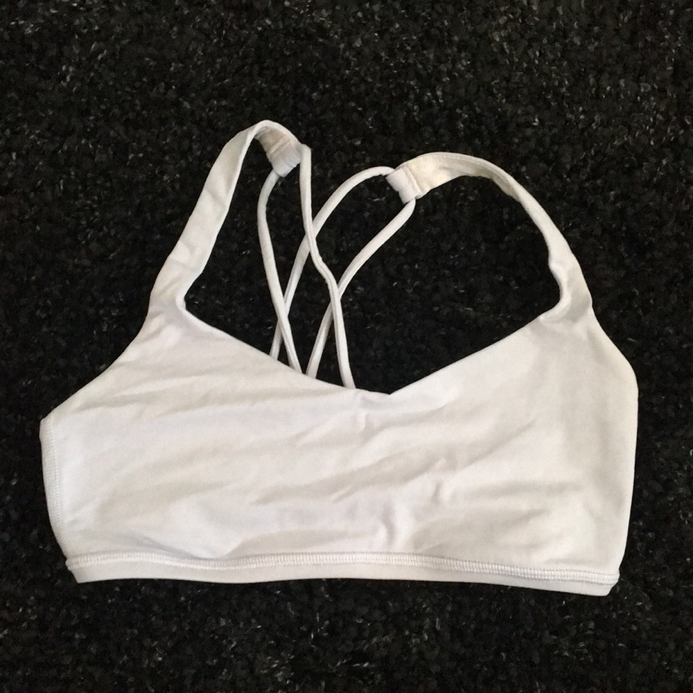Lululemon sports bra size 4